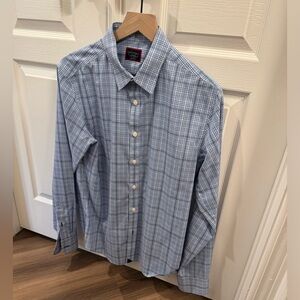 Untuckit Blue Long Sleeve Button Down Shirt - Men’s Medium (M)